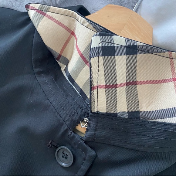 BURBERRY | Black signature trench coat - Picture 4 of 10